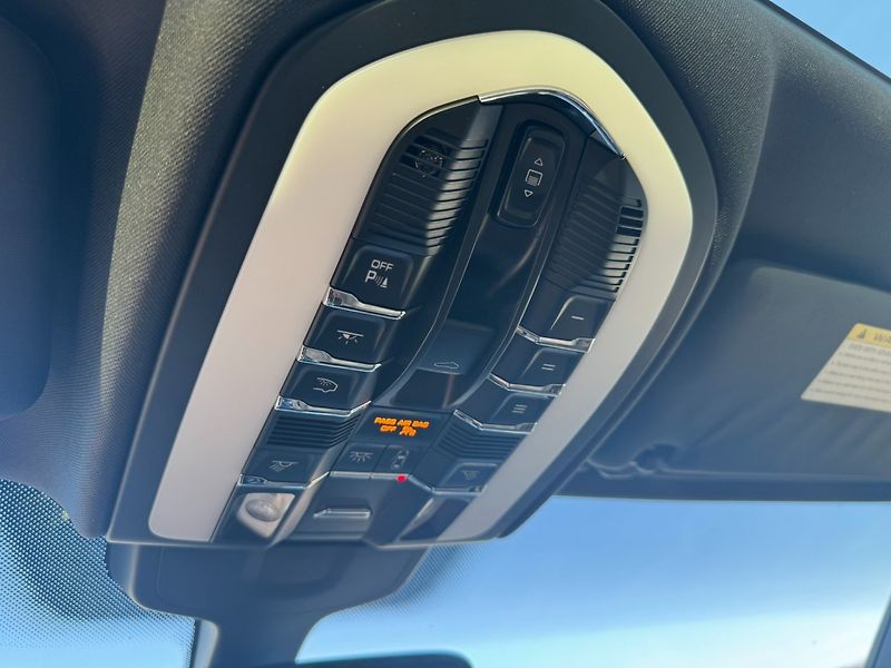 Porsche Cayenne (2017) PLATINUM 4X4 3,6i 220 KW DPH - fotka 34 z 50