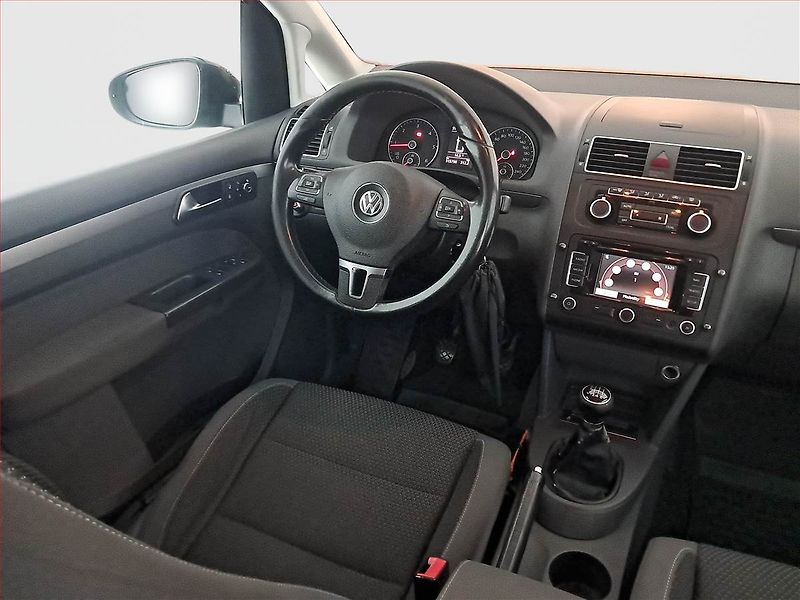 Volkswagen Touran (2012) 1.6 TDI, 7 míst, Navi - fotka 7 z 16