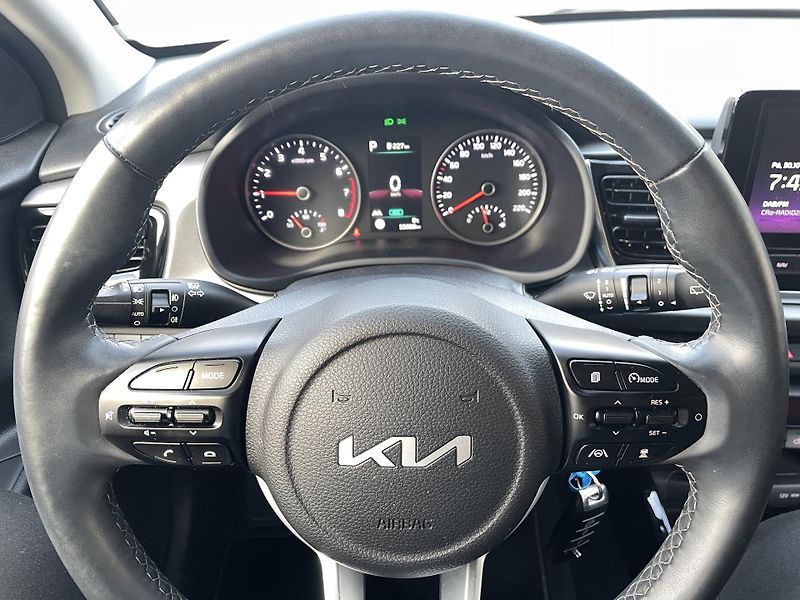 Kia Rio (2023) 1,0T-GDI Exclusive 7DCT  - fotka 12 z 21