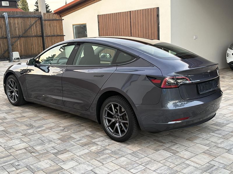 Tesla Model 3 (2022) LR, SOH91%, Ryzen, LG 78,8 - fotka 2 z 14