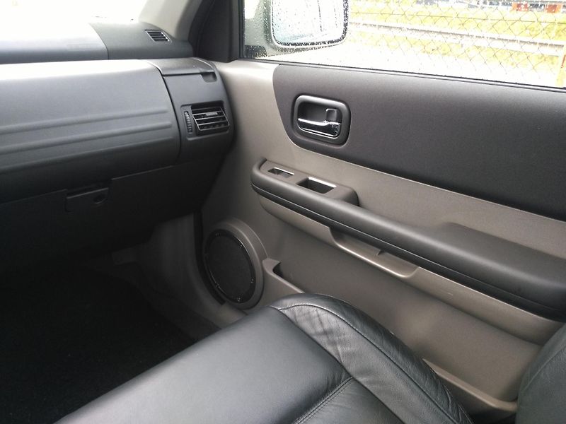 Nissan X-Trail 2,5i AWD /121 kW/  - fotka 8 z 37
