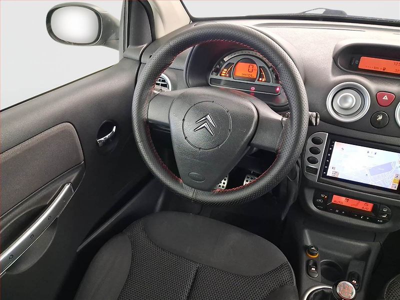 Citroën C2 (2005) VTS 1.6 VTS, Navi - fotka 7 z 16