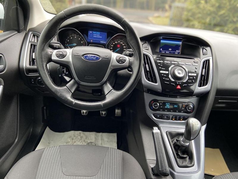 Ford Focus (2014) 1.0EcoBoost 92kw - fotka 21 z 32
