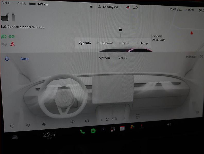 Tesla Model 3 (2024) Standard Range 60kWh - fotka 22 z 25