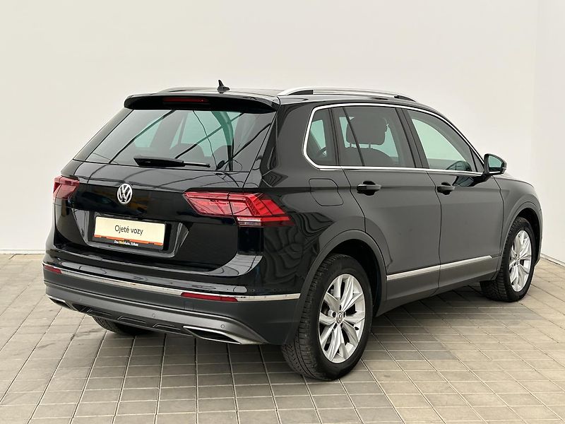 Volkswagen Tiguan 2.0 TDI 4x4 Highline DSG - fotka 2 z 34