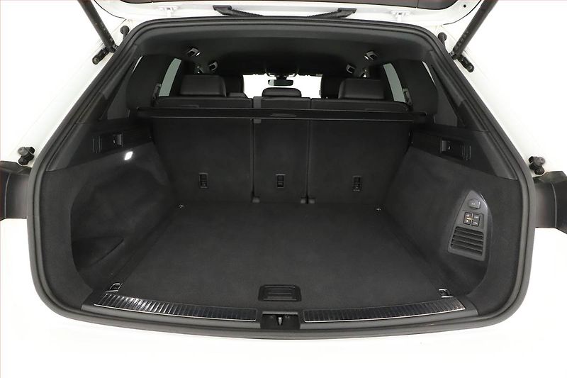 Volkswagen Touareg (2023) 3.0 TDI - fotka 11 z 22