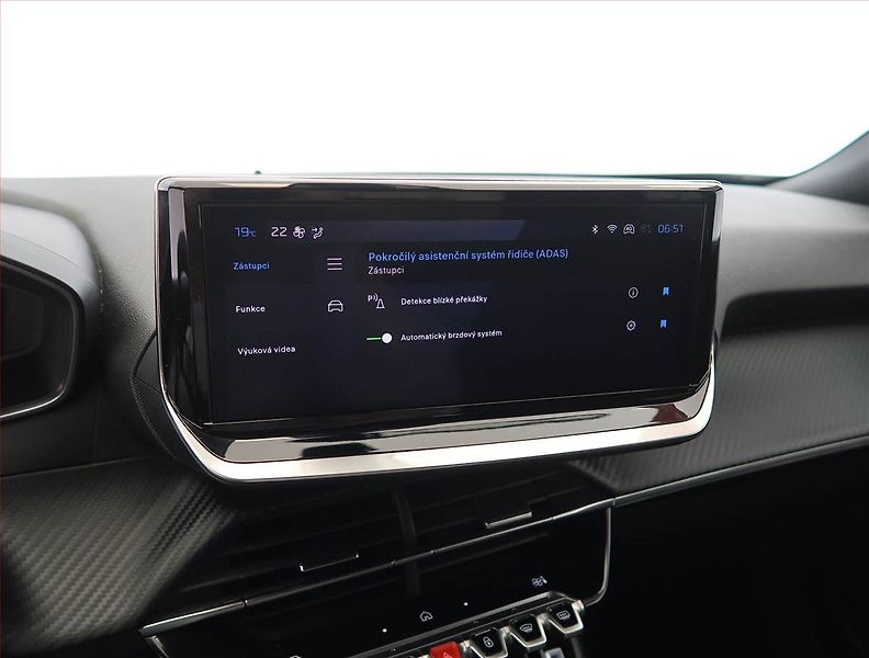 Peugeot 2008 (2025) 1.2 PureTech - fotka 16 z 26