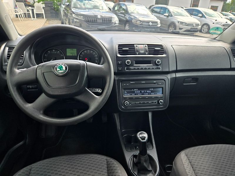 Škoda Fabia (2010) 1.2 TSI Serviska - fotka 16 z 39