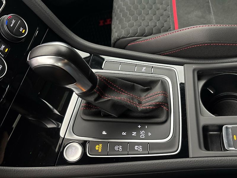 Volkswagen Golf GTI,DSG - fotka 20 z 27