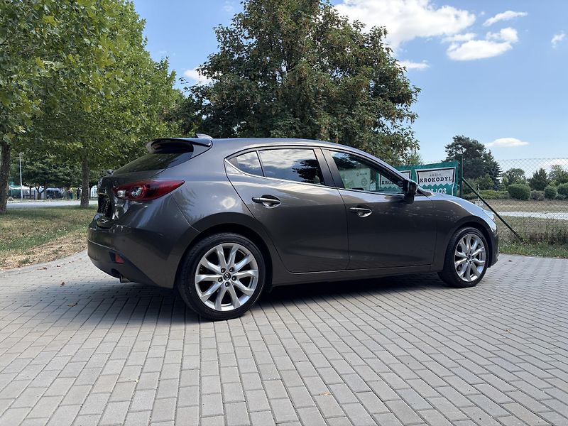 Mazda 3 2.0 Sports-Line - fotka 13 z 31