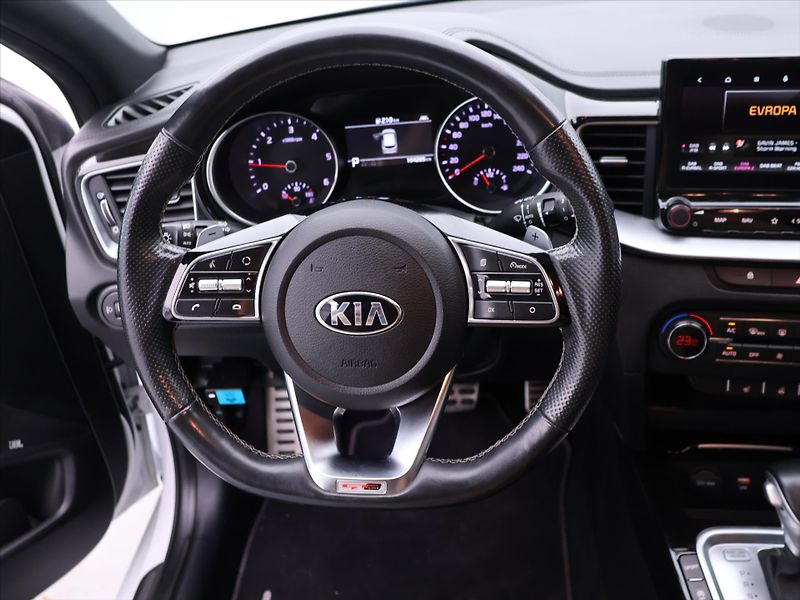 Kia ProCeed 1.6 CRDi 100kW GT-Line DCT CZ - fotka 20 z 32