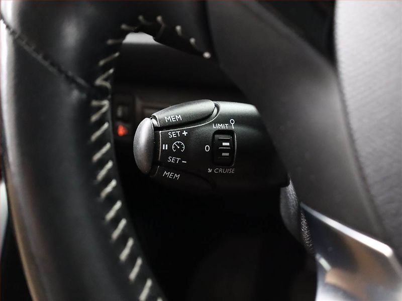 Peugeot 308 (2019) 1.2 PureTech, Serv.kniha - fotka 16 z 16