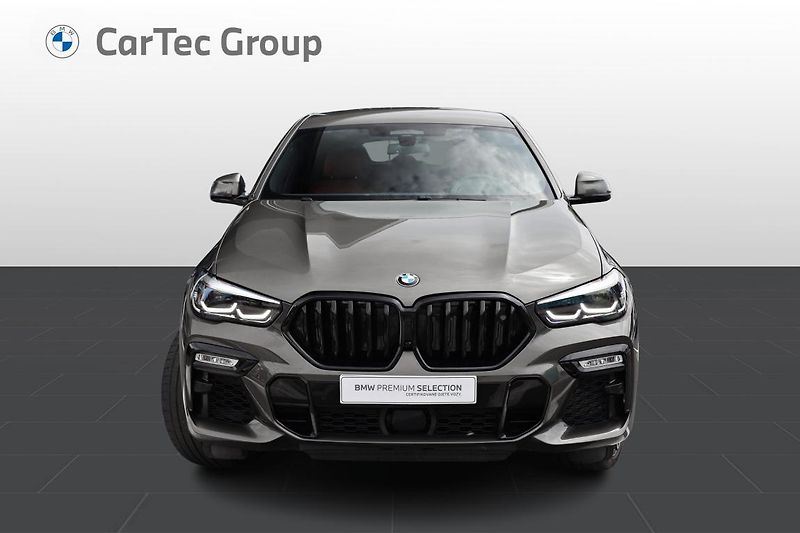 BMW X6 M50d - fotka 2 z 14