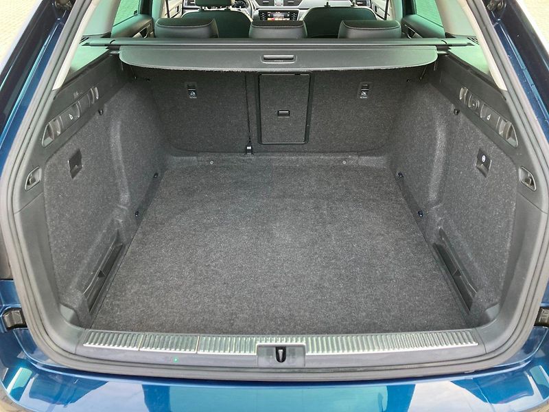 Škoda Superb (2022) 2.0TDI 147kW 4X4 STYLE DSG - fotka 15 z 33