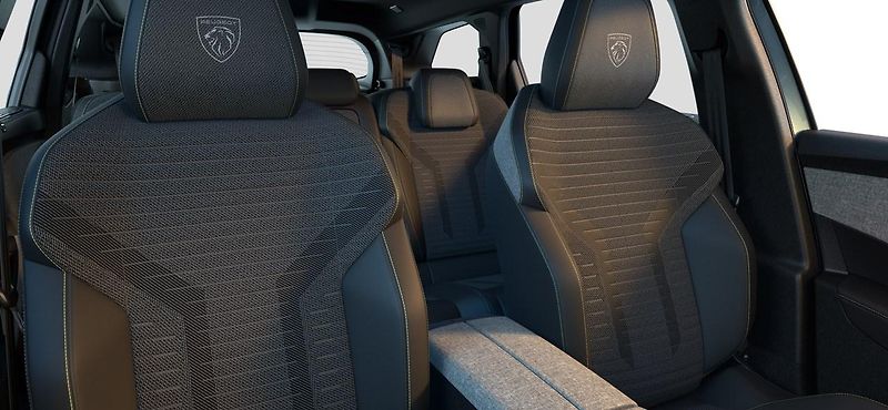 Peugeot 5008 (2026) GT Hybrid 145 e-DCS6  - fotka 6 z 9