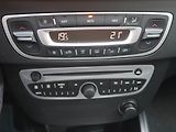 Renault Fluence (2012) 1.6 16V, Tempomat - náhled 12