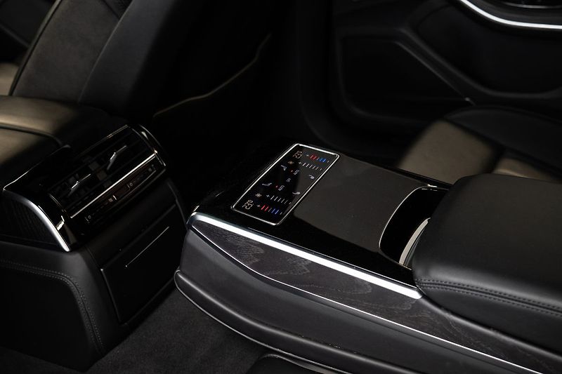 Audi A8 Vzduch. podvozek/Masážní sedad - fotka 12 z 25