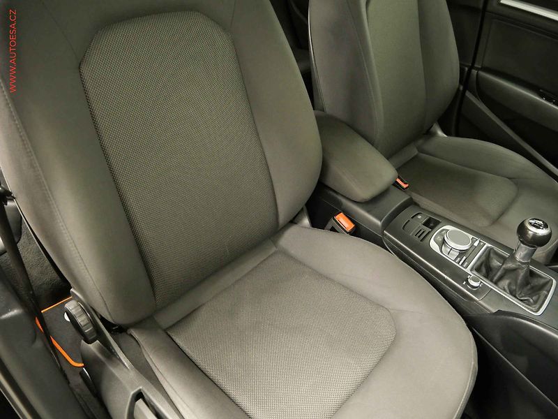 Audi A3 (2014) 2.0TDi, LED, navi, park.asist - fotka 11 z 23