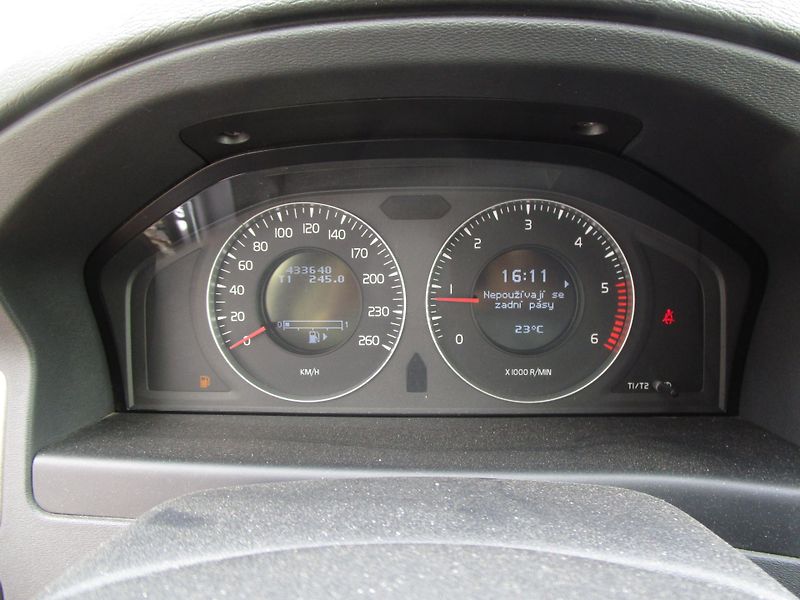 Volvo V70 2,4D-136KW - fotka 10 z 13