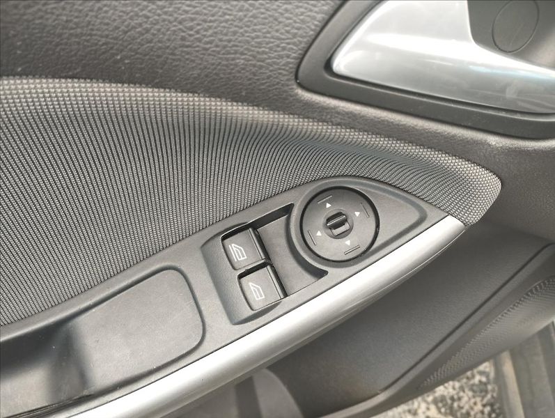 Ford Focus 1,6 TDCi 70KW Nové ČR - fotka 14 z 15
