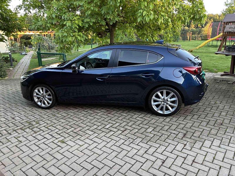 Mazda 3 (2017) - fotka 2 z 15