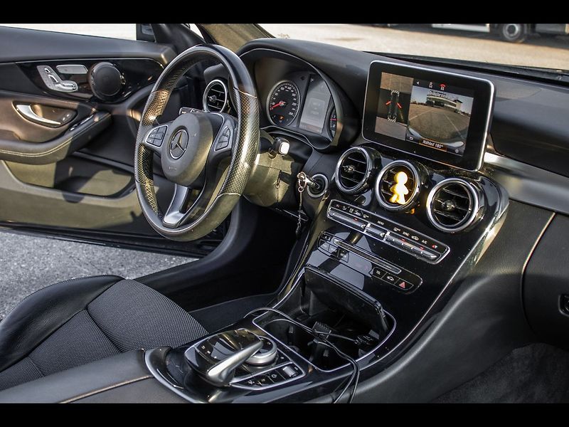 Mercedes-Benz Třídy C 4MATIC 2016 - fotka 10 z 30