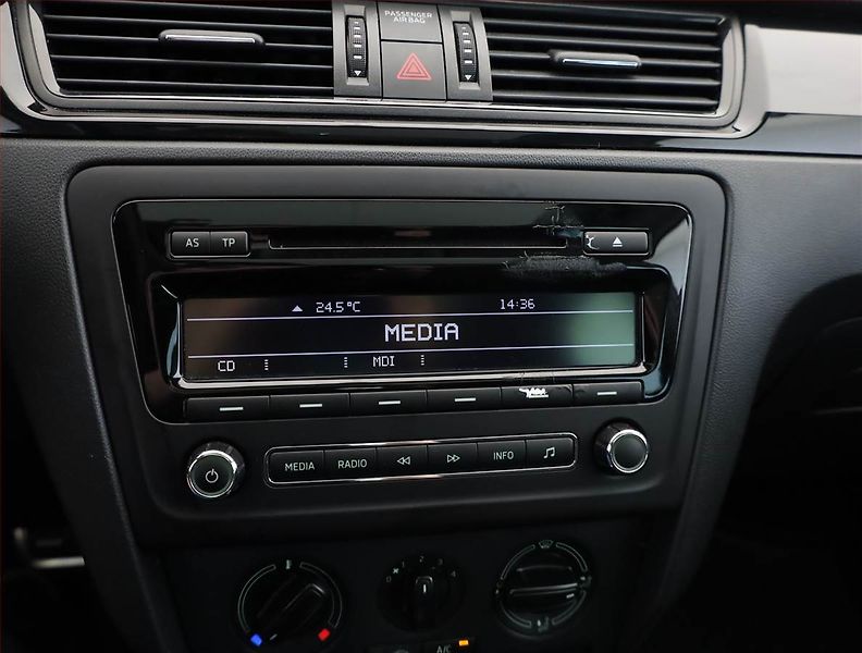 Škoda Superb (2010) 2.0 TDI, Serv.kniha, Tempomat - fotka 13 z 17