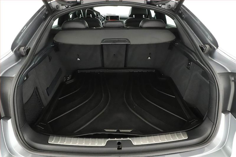 BMW X6 (2015) M Paket xDrive40d - fotka 19 z 20