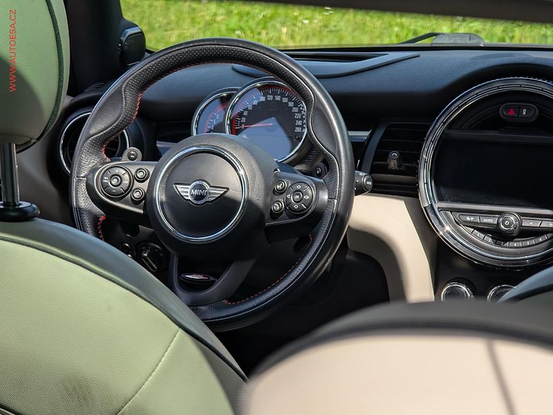 Mini Cooper (2016) 2.0i JCW, ČR, AT, LED, navi - fotka 15 z 23
