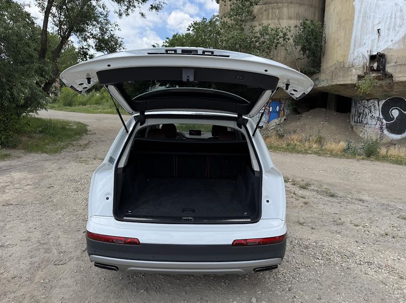Audi Q7 3.0 TDI HNĚDÁ KŮŽE MAX - fotka 45 z 49