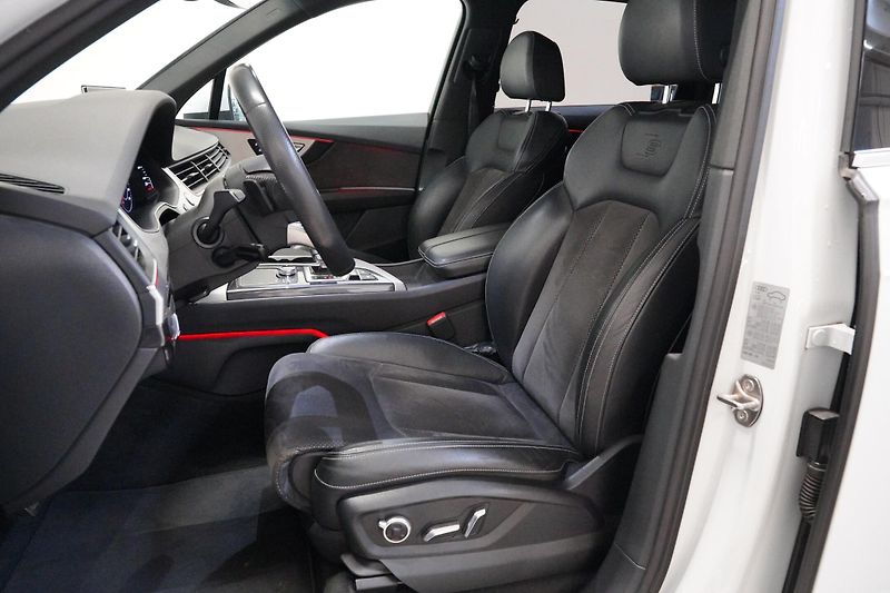 Audi Q7 - fotka 12 z 30