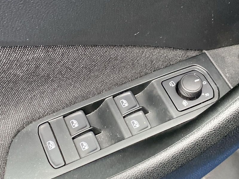 Škoda Kamiq (2024) 1.0 TSI Top Selection - fotka 20 z 34