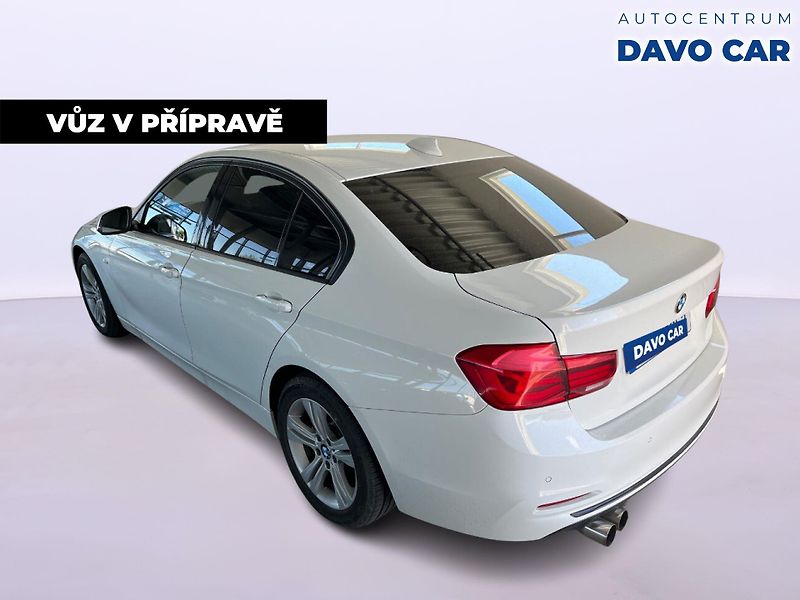 BMW Řada 3 2,0 320i 135kW CZ xDrive Sport - fotka 2 z 12