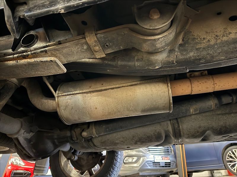 Volkswagen Amarok 3,0 V6 Hardtop,po servisu - fotka 29 z 38