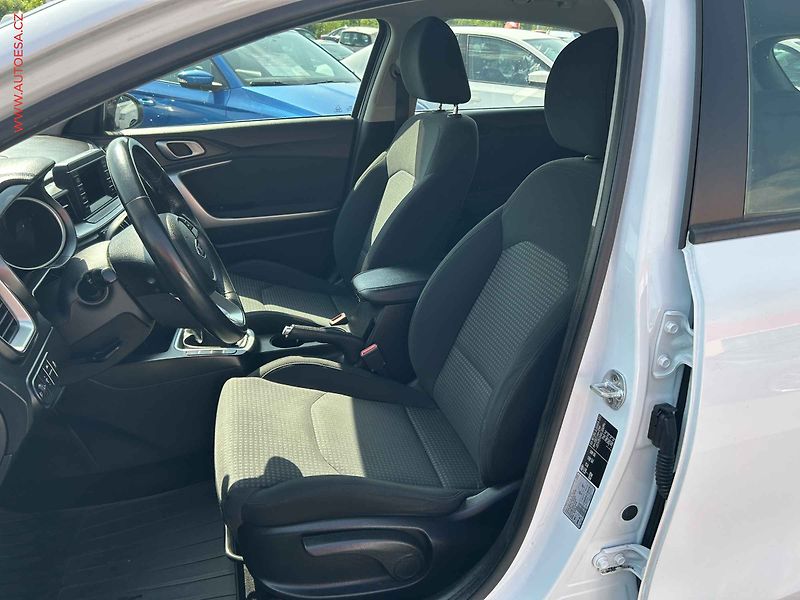 Kia Ceed (2018) 1.4 CVVT, ČR, AC, temp - fotka 9 z 17