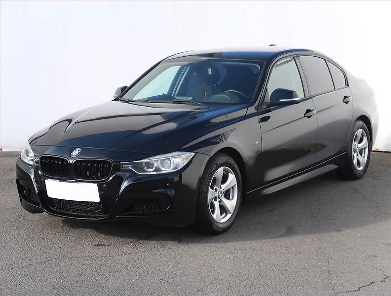 BMW Řada 3 (2014) Sport Line 320 i, Serv.kniha - fotka 2 z 17