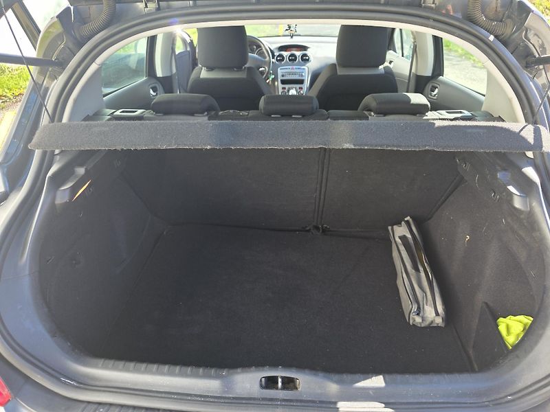 Peugeot 308 (2010) 1.6i TAŽNÉ  - fotka 16 z 16