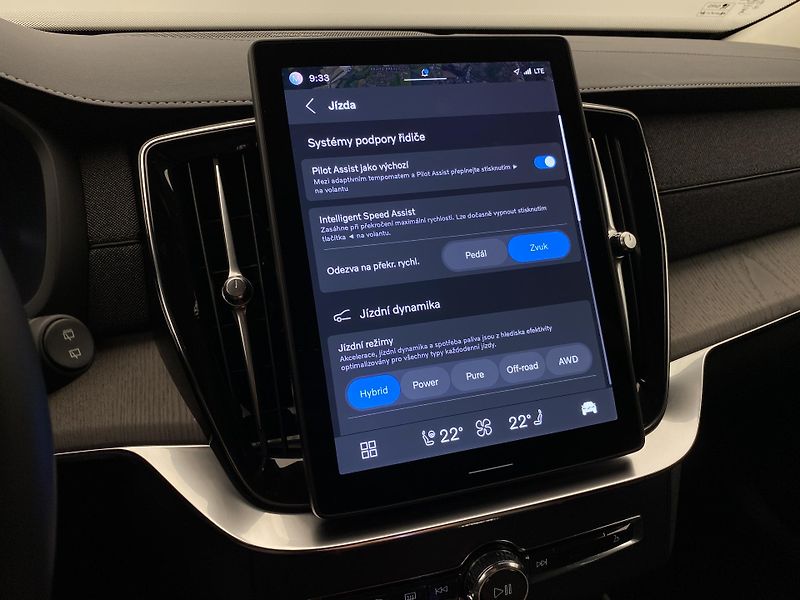 Volvo XC90 T8 AWD RECHARGE DARK REZERVACE - fotka 50 z 67