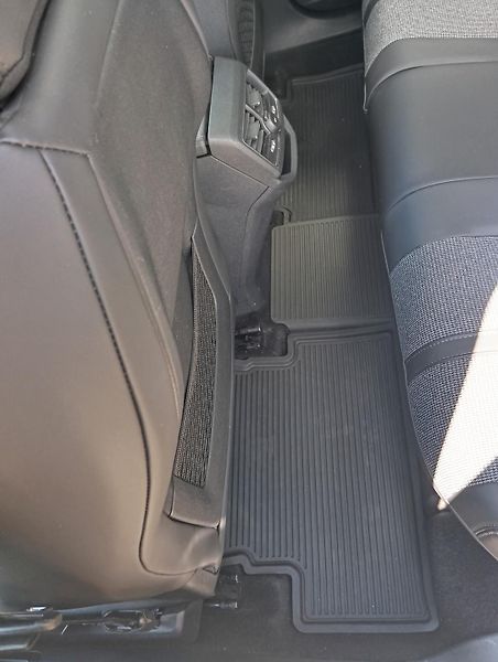 Peugeot 3008 (2016) ALLURE 2.0 HDi 150k MAN6 - fotka 15 z 30