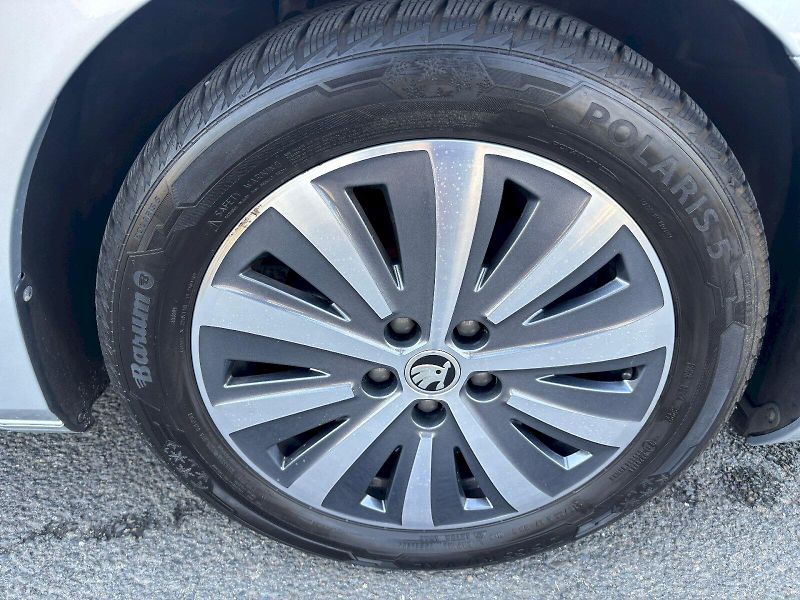Škoda Superb (2022) 2.0 TDI 110kW Style - fotka 35 z 35