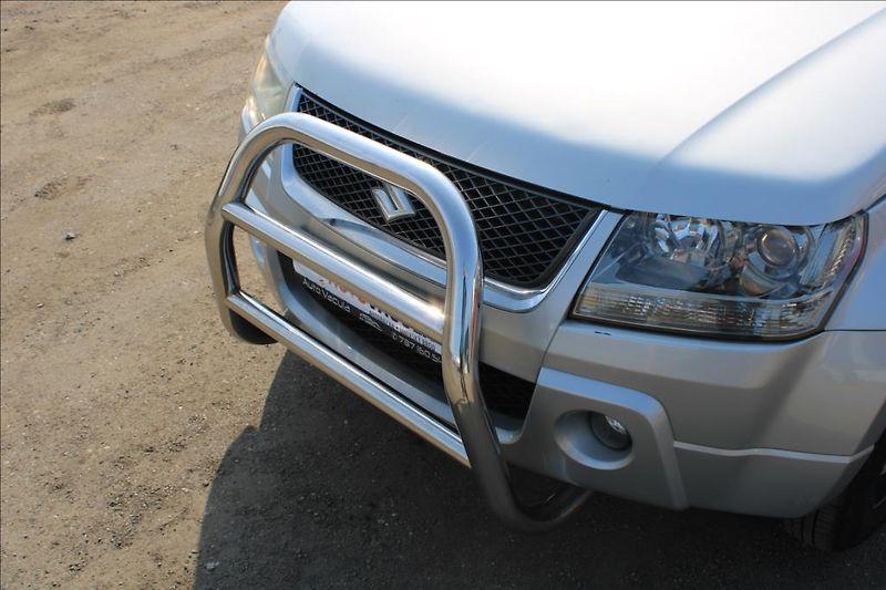 Suzuki Grand Vitara 2,0 i + LPG  LPG,4 x 4,TAŽNÉ - fotka 23 z 27
