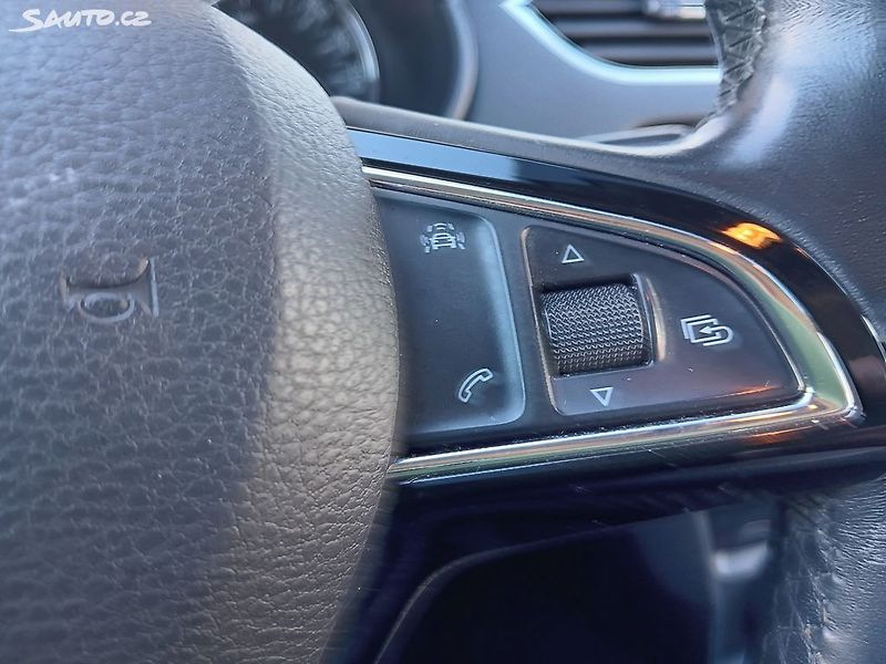 Škoda Octavia 1.6 TDI 81kW - fotka 15 z 27