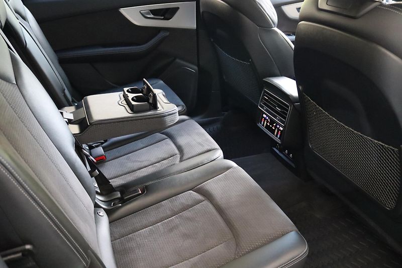 Audi Q7 NENÍ MOŽNÝ ODPOČET DPH - fotka 45 z 49