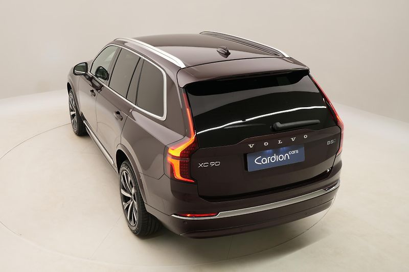 Volvo XC90 (2026) B5 AWD AUT CORE 7míst - fotka 17 z 56