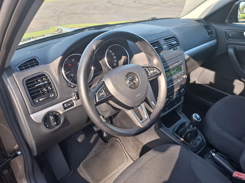 Škoda Yeti (2014) 1.2TSi 77kW,klima,senzory - fotka 9 z 17