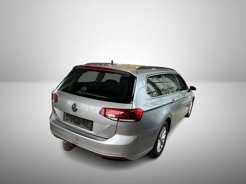Volkswagen Passat 2.0TDI DSG Business DPH TZ - fotka 2 z 3