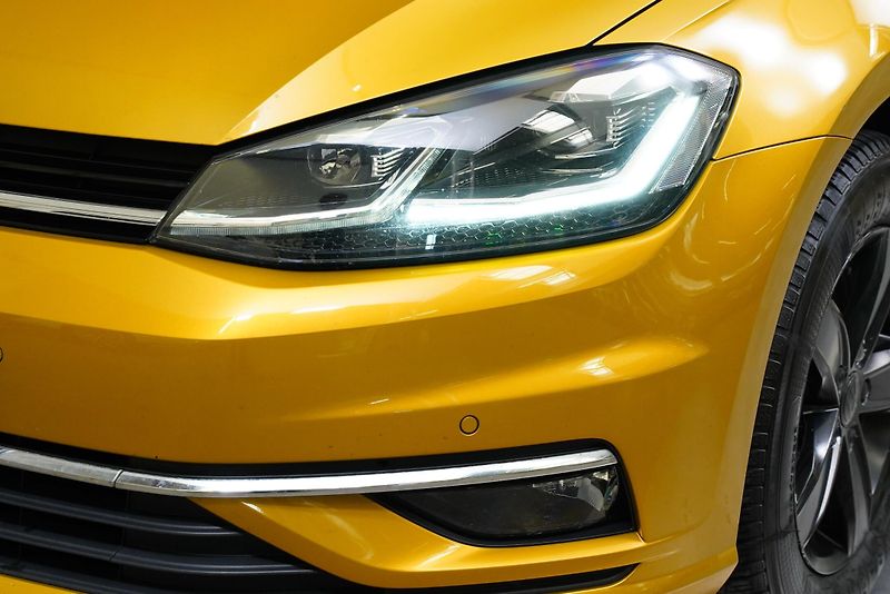 Volkswagen Golf - fotka 9 z 26