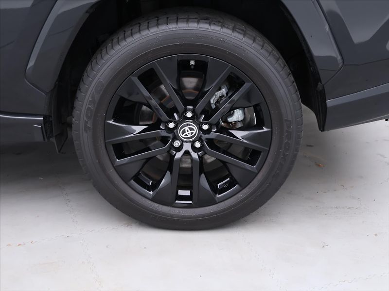 Toyota RAV4 2,5 Hybrid Black Edition 4WD e - fotka 27 z 34