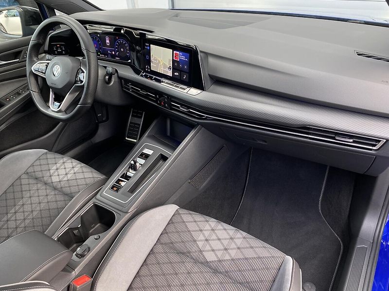 Volkswagen Golf Variant 2,0 TSI 140 kW DSG R-line - fotka 26 z 29