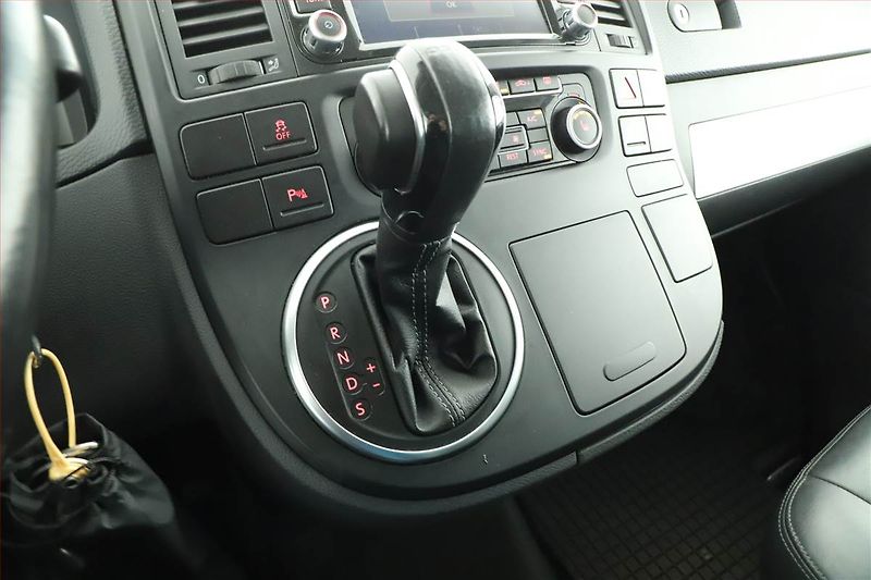 Volkswagen Multivan (2013) Highline 2.0 TDI - fotka 14 z 22
